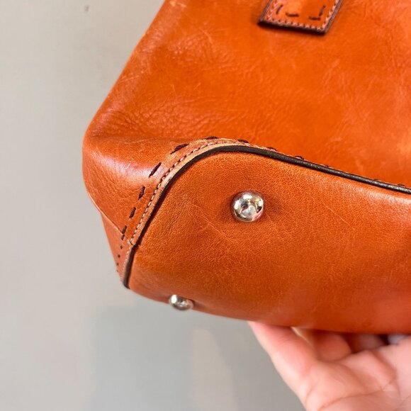 Fossil Brown Leather Handbag With Key Charm & Stitched Handles - Picture 2 of 10